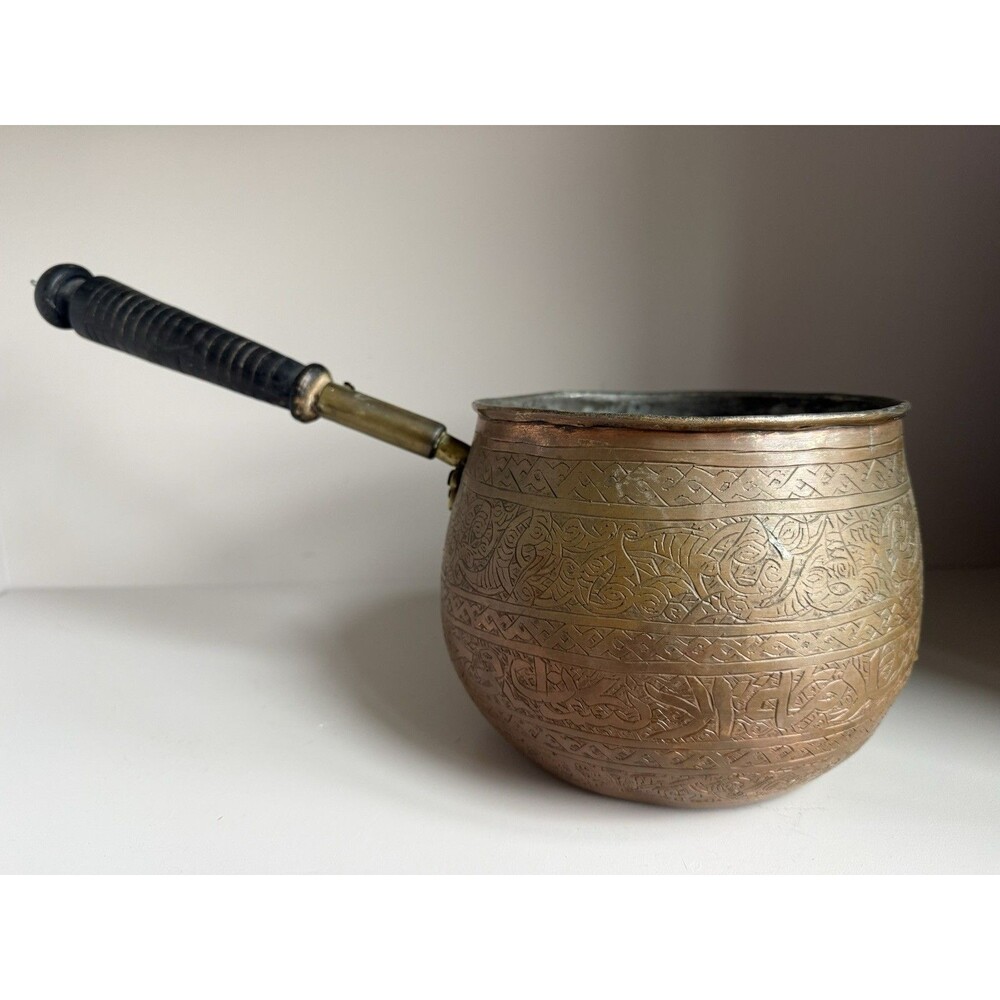 Vtg Turkish Hand-Engraved Tin-Lined Copper Pot Saucepan Wooden Handle 8” Wide
